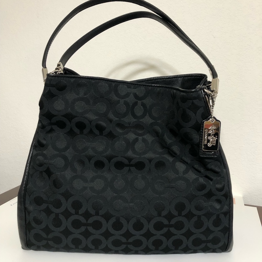 Beautiful Coach Optic C Handbag